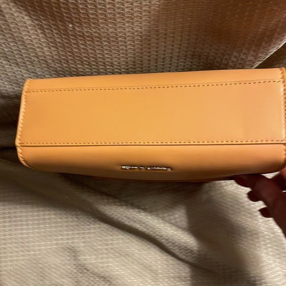 Charles&Keith shoulder bag yellow - Picture 4 of 7